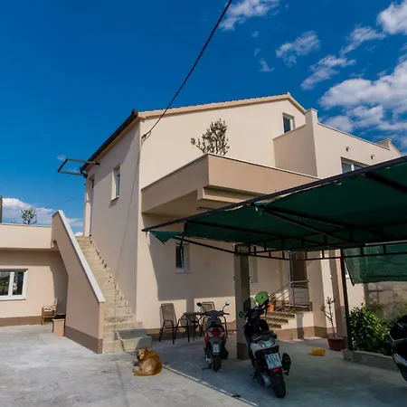 Casa de hóspedes Sandra